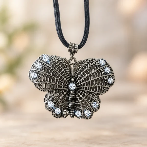 Pendentif Papillon par Pie Dammee